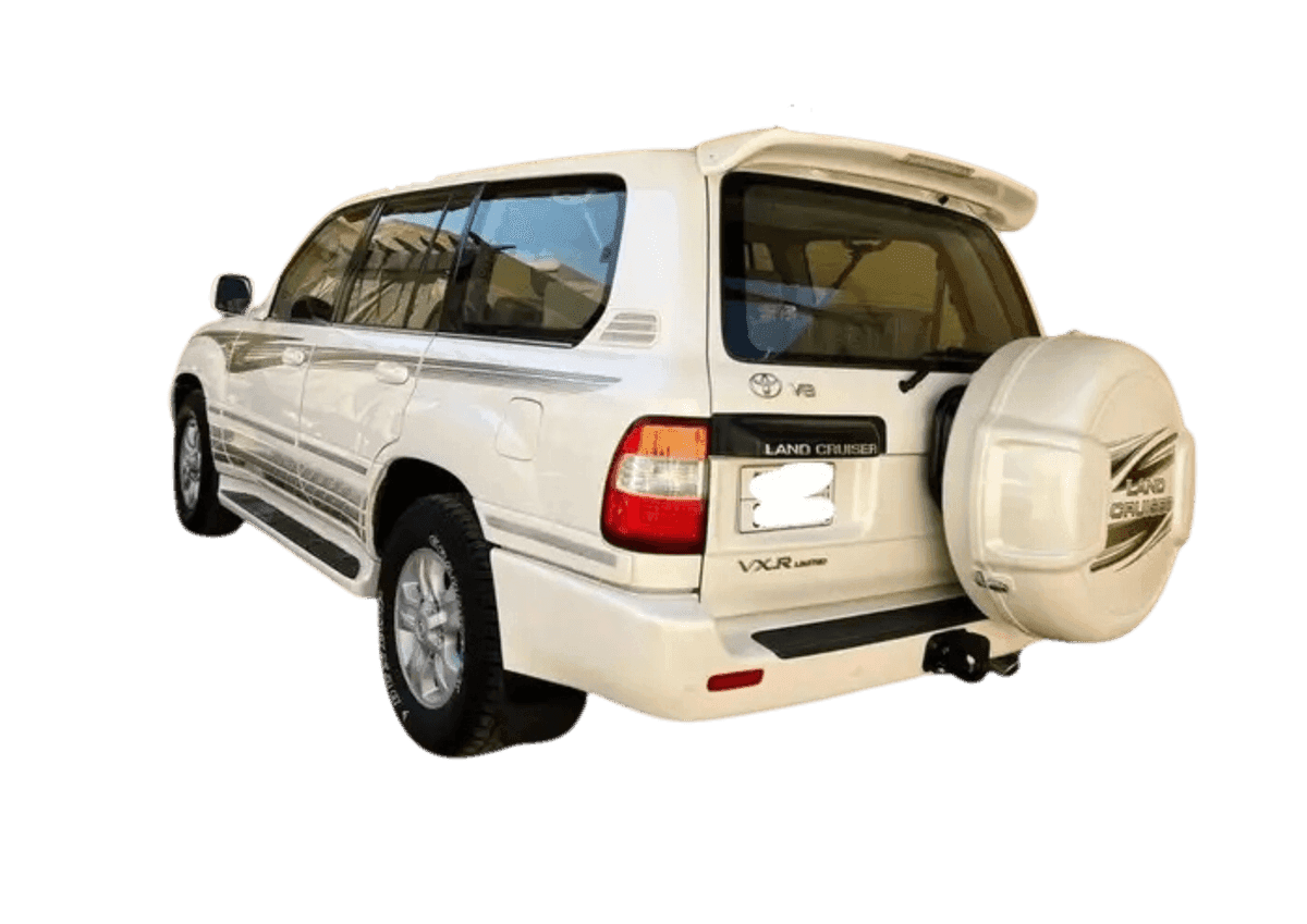 लैंड क्रूज़र V8 — chauffeur-driven rental in Pointe-Noire